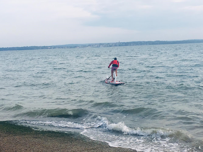Red Shark Bike sea