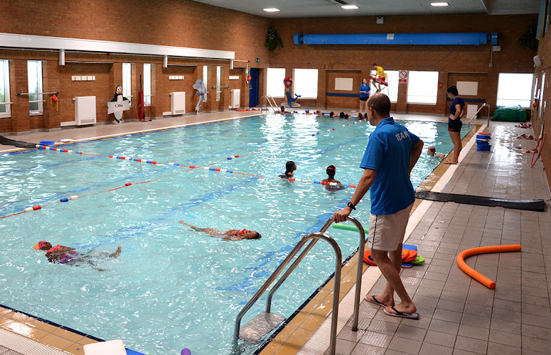 Woughton-swim-02-1184x764